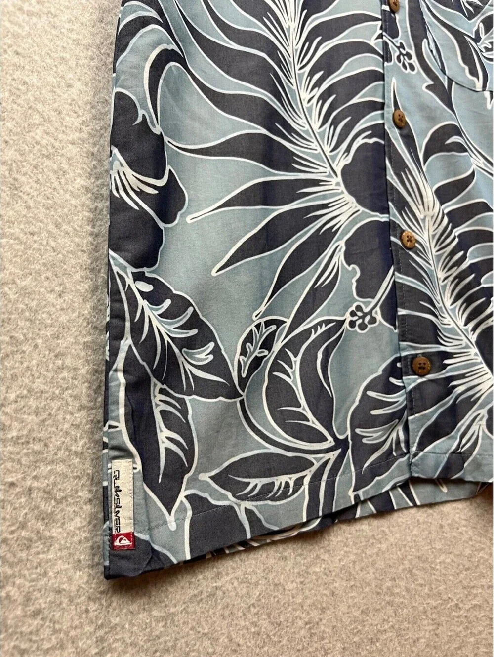 Quicksilver Hawaiian Button up Boys M 12/14 Short SleeveVaca Travel Summer